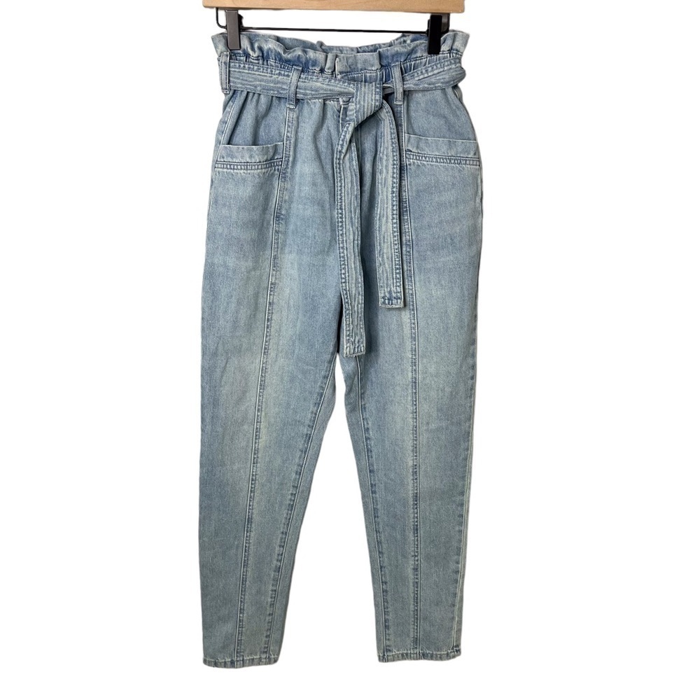 BlankNYC Seam Detail Paperbag Tapered Jeans Size 27 Light Wash Self Tie Belt - Picture 2 of 9